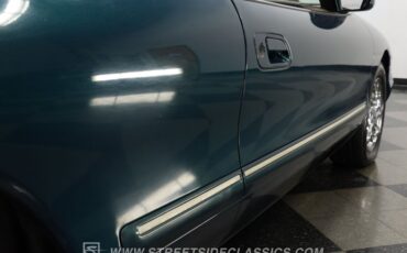 Lincoln-Mark-viii-1993-Deep-Jewel-Green-Tan-28