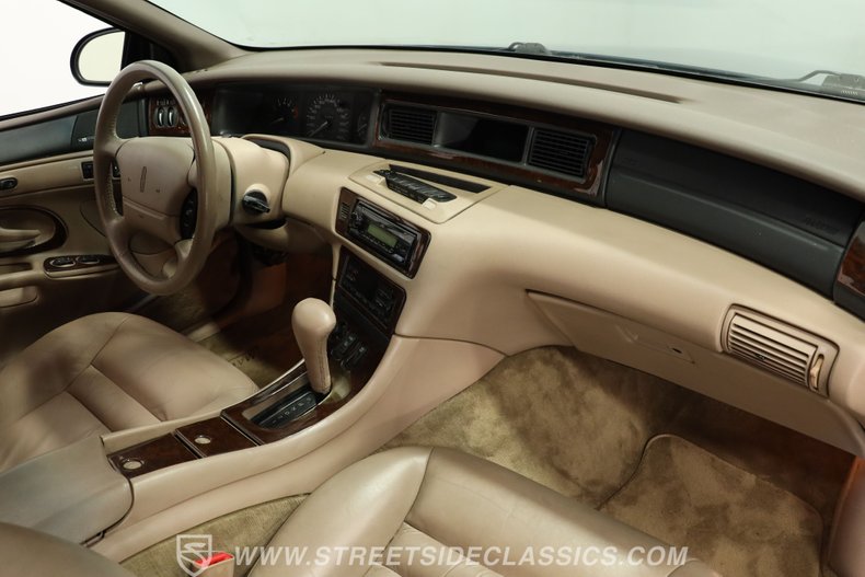 Lincoln-Mark-viii-1993-Deep-Jewel-Green-Tan-40