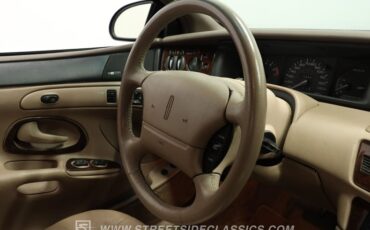 Lincoln-Mark-viii-1993-Deep-Jewel-Green-Tan-41