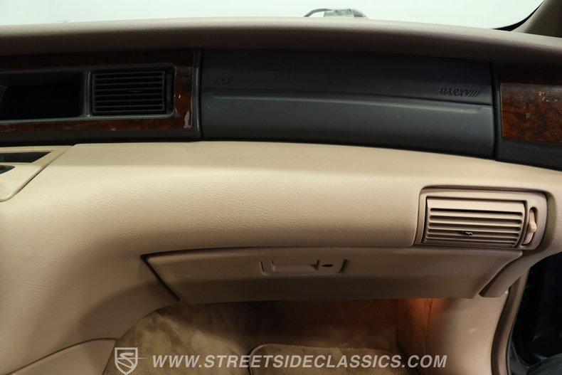 Lincoln-Mark-viii-1993-Deep-Jewel-Green-Tan-42