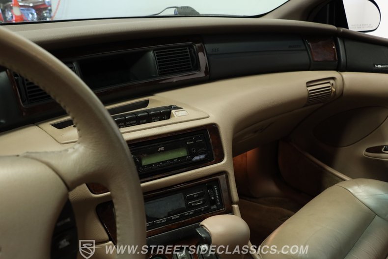 Lincoln-Mark-viii-1993-Deep-Jewel-Green-Tan-7