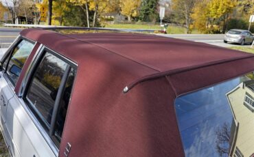 Lincoln-Town-car-1989-White-Red-1