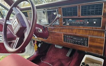 Lincoln-Town-car-1989-White-Red-8