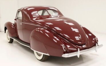 Lincoln-Zephyr-1938-Burgundy-Beige-1