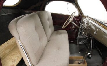 Lincoln-Zephyr-1938-Burgundy-Beige-10