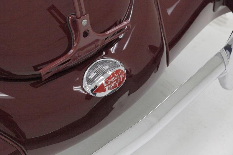 Lincoln-Zephyr-1938-Burgundy-Beige-29