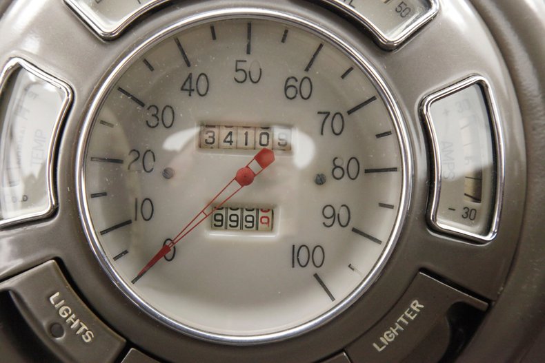 Lincoln-Zephyr-1938-Burgundy-Beige-34