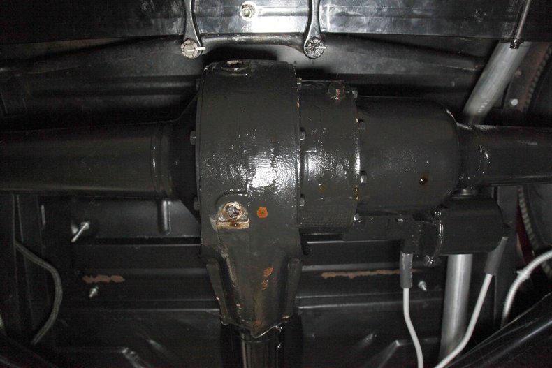 Lincoln-Zephyr-1938-Burgundy-Beige-48