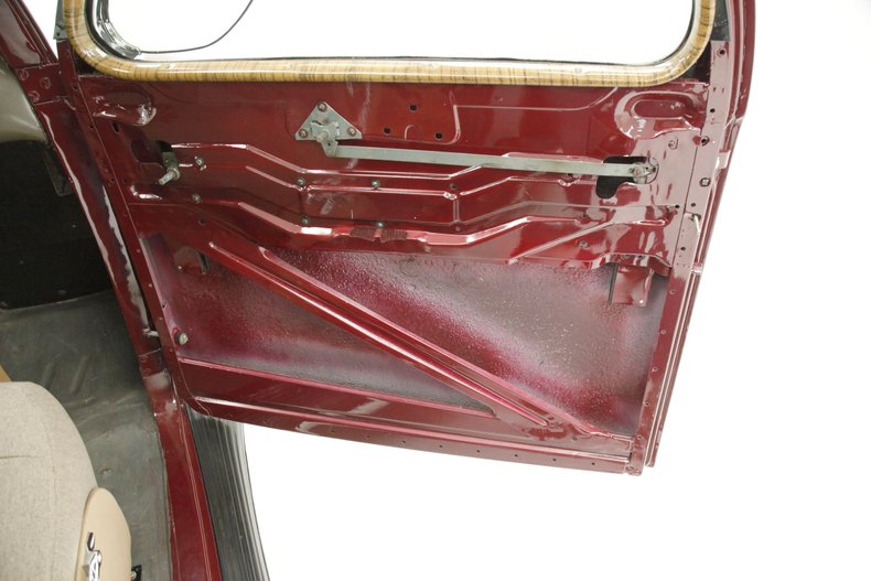 Lincoln-Zephyr-1938-Burgundy-Beige-6