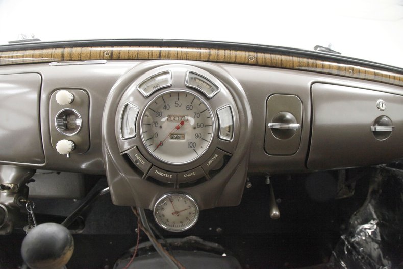 Lincoln-Zephyr-1938-Burgundy-Beige-8