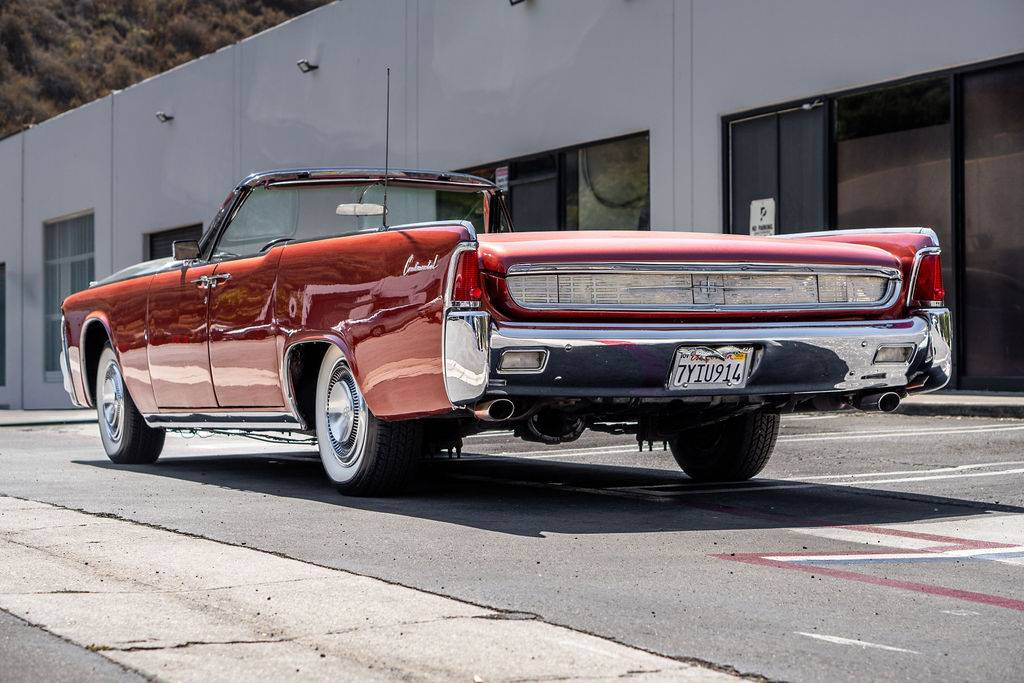 Lincoln-continental-1962-4