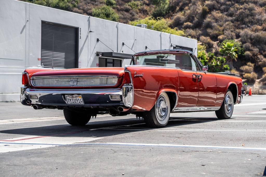 Lincoln-continental-1962-5