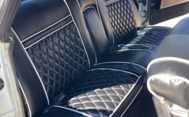 Lincoln-continental-1967-9