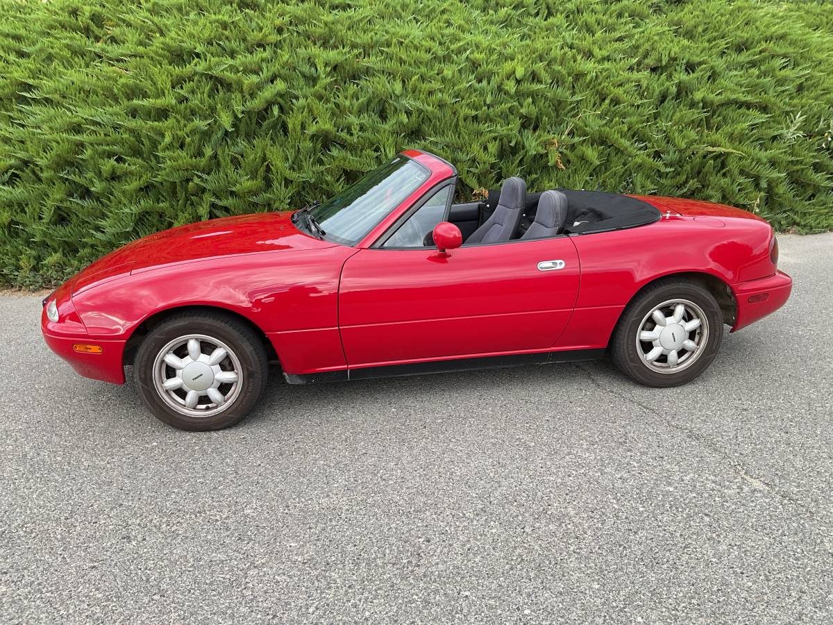 Mazda-mx-5-miata-1990-red-1