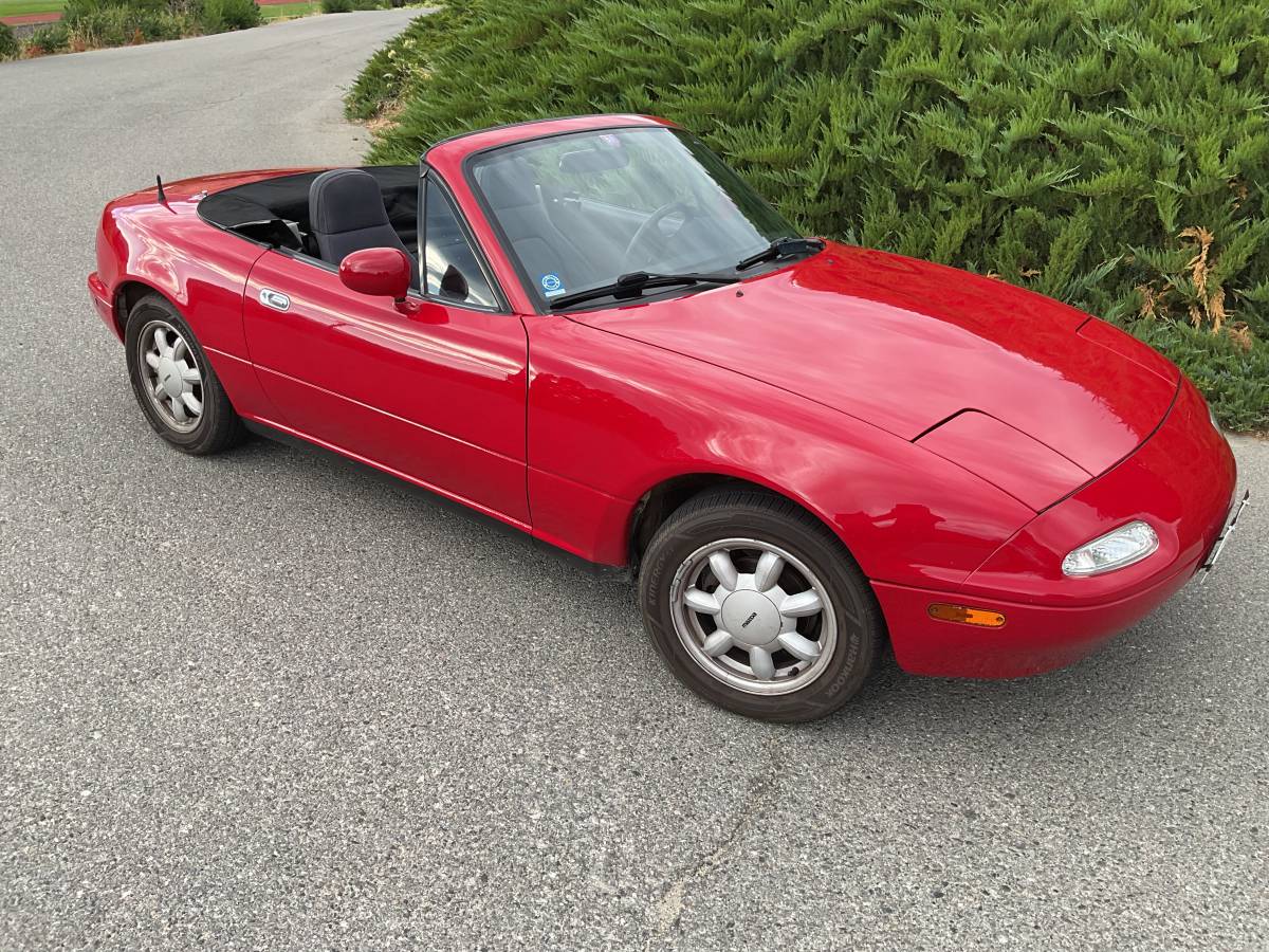 Mazda-mx-5-miata-1990-red-4