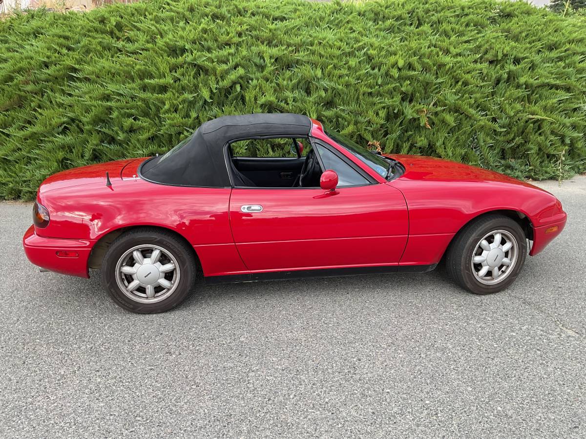 Mazda-mx-5-miata-1990-red-5