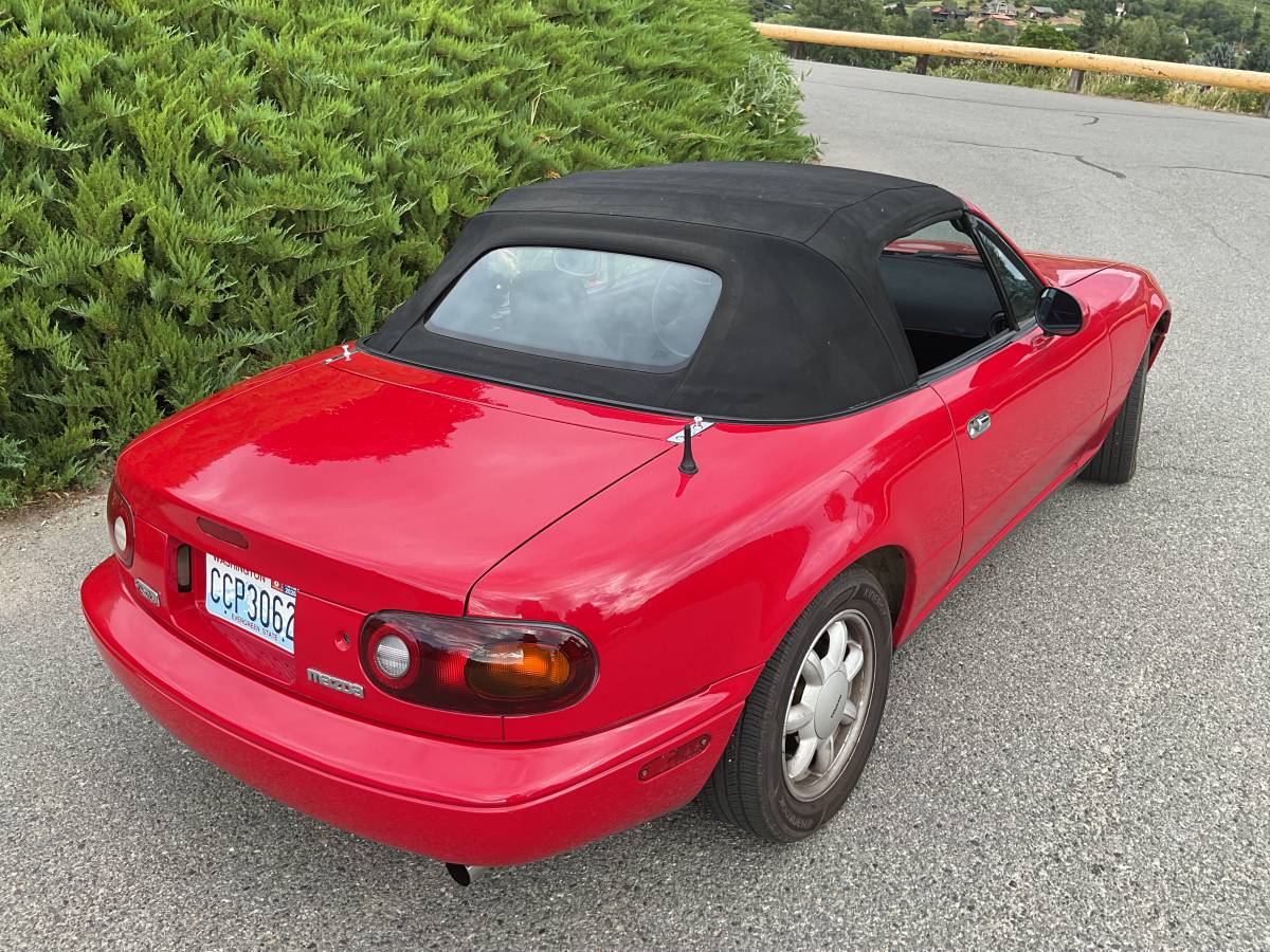 Mazda-mx-5-miata-1990-red-9