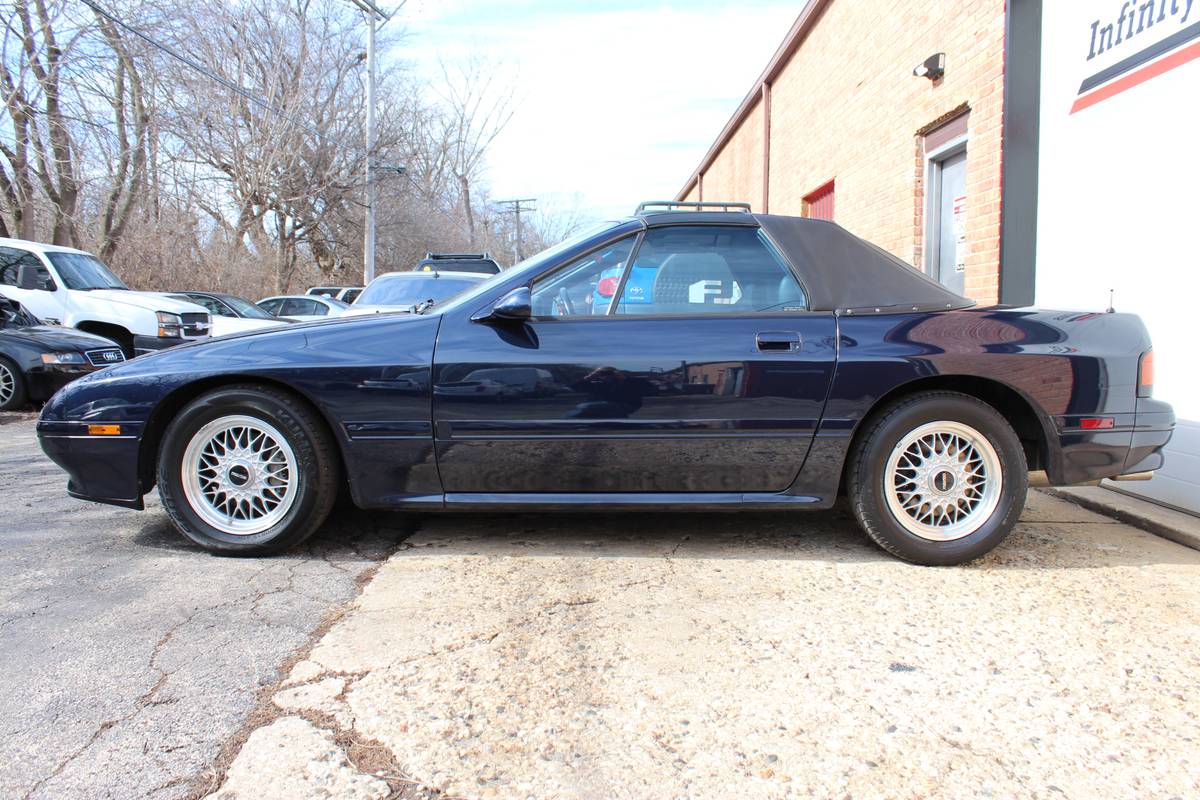 Mazda-rx-7-1991-blue-29