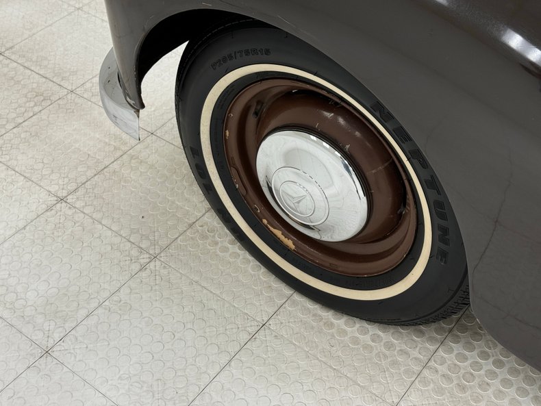 Mercedes-benz-220-1952-Tan-Tan-11