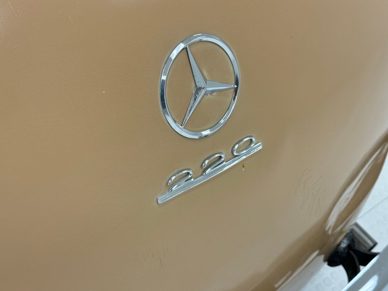 Mercedes-benz-220-1952-Tan-Tan-17