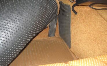 Mercedes-benz-220se-coupe-1966-white-11