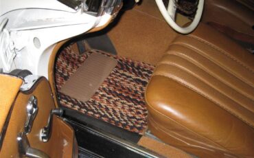 Mercedes-benz-220se-coupe-1966-white-3