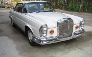 Mercedes-benz-220se-coupe-1966-white-5