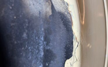 Mercedes-benz-300d-1975-Maple-Yellow-Saddle-20