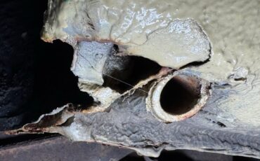 Mercedes-benz-300d-1975-Maple-Yellow-Saddle-21