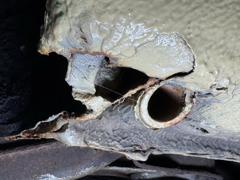 Mercedes-benz-300d-1975-Maple-Yellow-Saddle-21