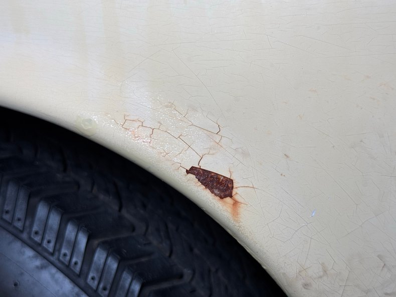 Mercedes-benz-300d-1975-Maple-Yellow-Saddle-26