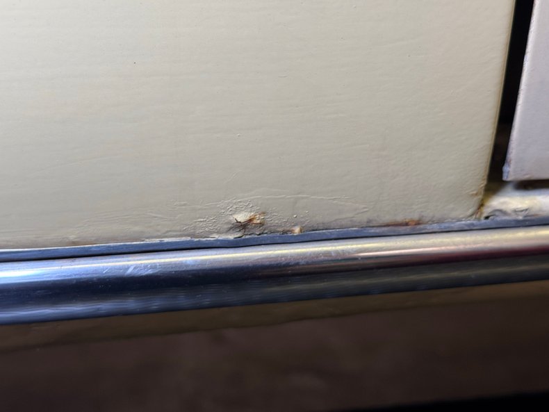 Mercedes-benz-300d-1975-Maple-Yellow-Saddle-28