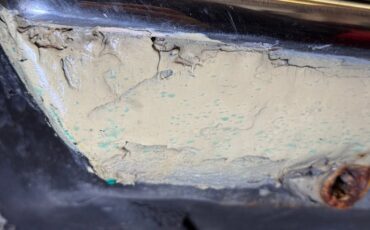 Mercedes-benz-300d-1975-Maple-Yellow-Saddle-29