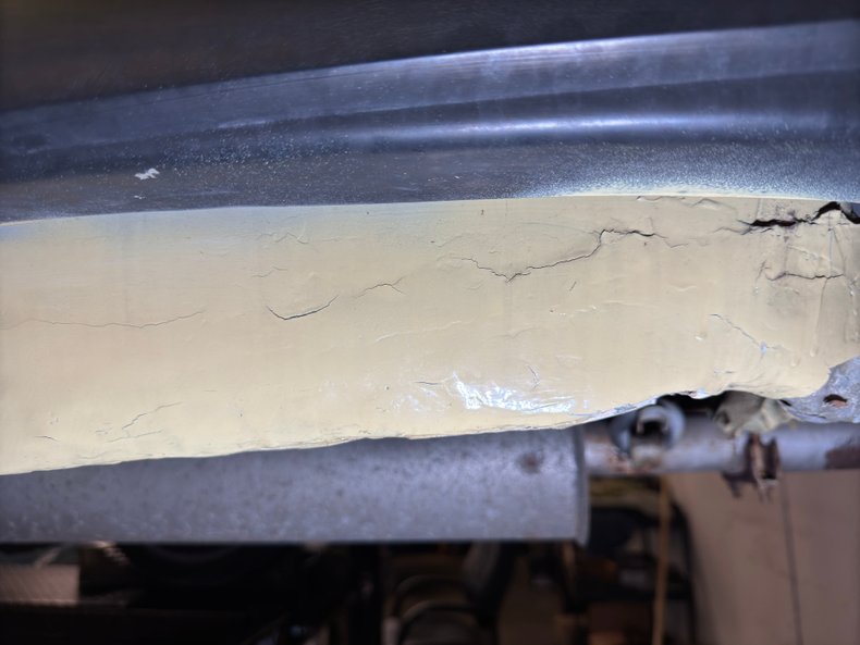 Mercedes-benz-300d-1975-Maple-Yellow-Saddle-34