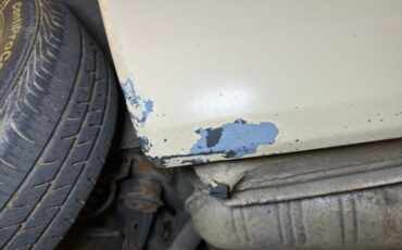 Mercedes-benz-300d-1993-Light-Ivory-Saddle-17