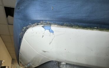 Mercedes-benz-300d-1993-Light-Ivory-Saddle-19