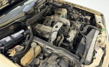 Mercedes-benz-300d-1993-Light-Ivory-Saddle-30