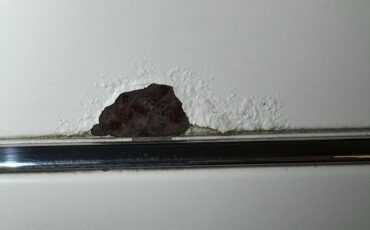 Mercedes-benz-300d-1993-Light-Ivory-Saddle-35