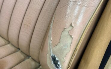 Mercedes-benz-300d-1993-Light-Ivory-Saddle-43