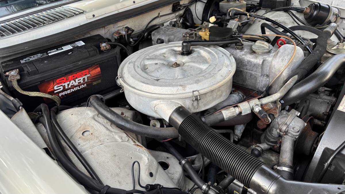 Mercedes-benz-300d-diesel-1981-grey-16