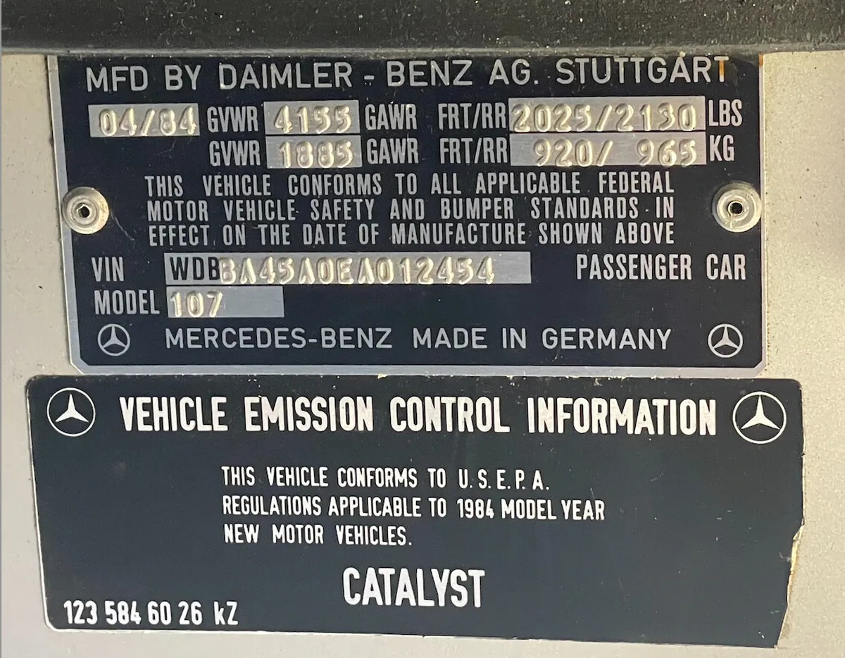 Mercedes-benz-380sl-1984-Astral-Silver-Blue-13