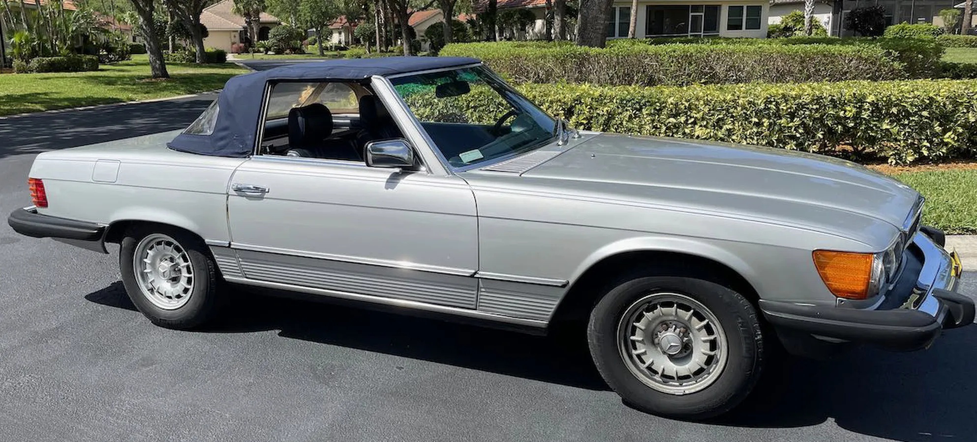 Mercedes-benz-380sl-1984-Astral-Silver-Blue-16