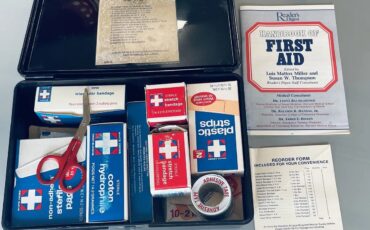 Mercedes-benz-380sl-1984-Astral-Silver-Blue-8