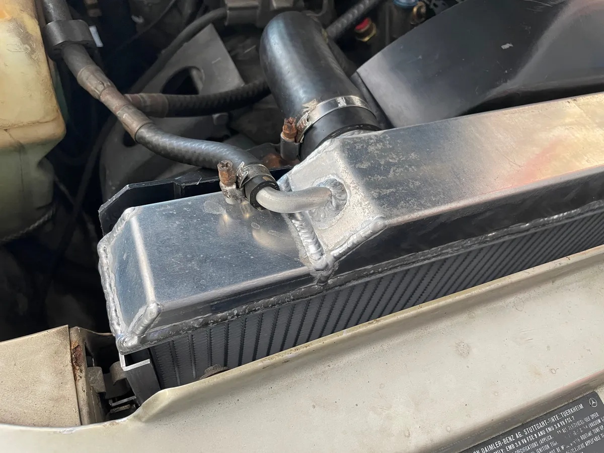 Mercedes-benz-380sl-1984-Astral-Silver-Blue-9