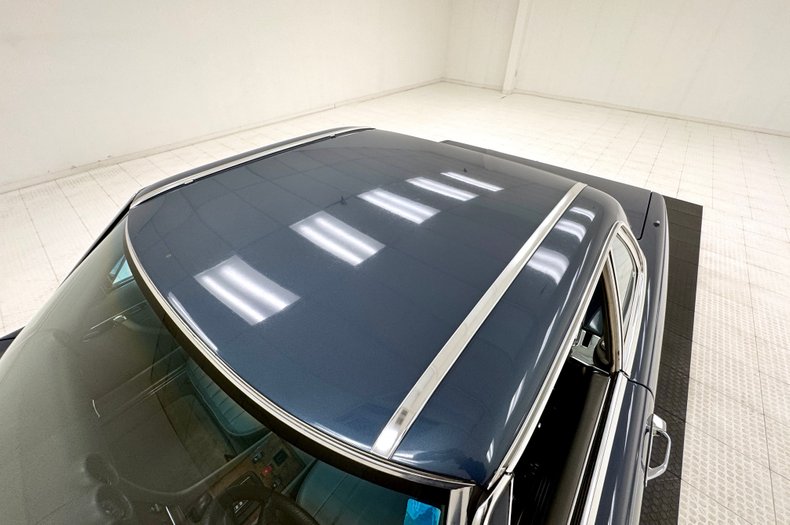 Mercedes-benz-380sl-1984-Dark-Lapis-Blue-Meta-Gray-17