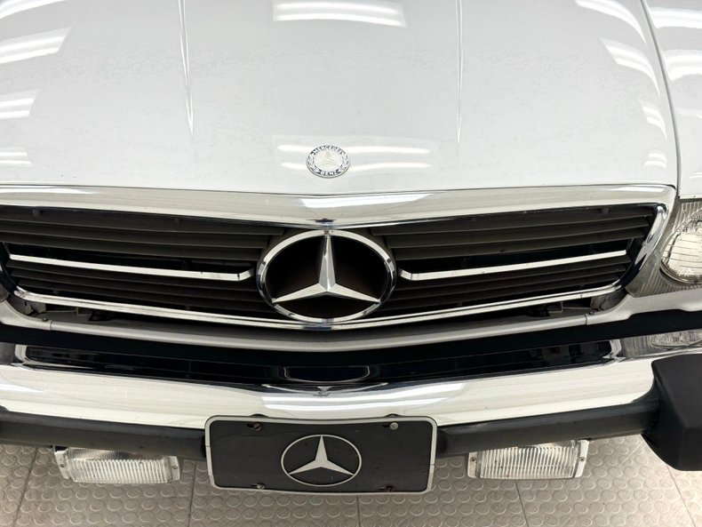 Mercedes-benz-560sl-1987-White-Burgundy-13