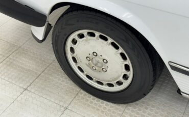 Mercedes-benz-560sl-1987-White-Burgundy-15