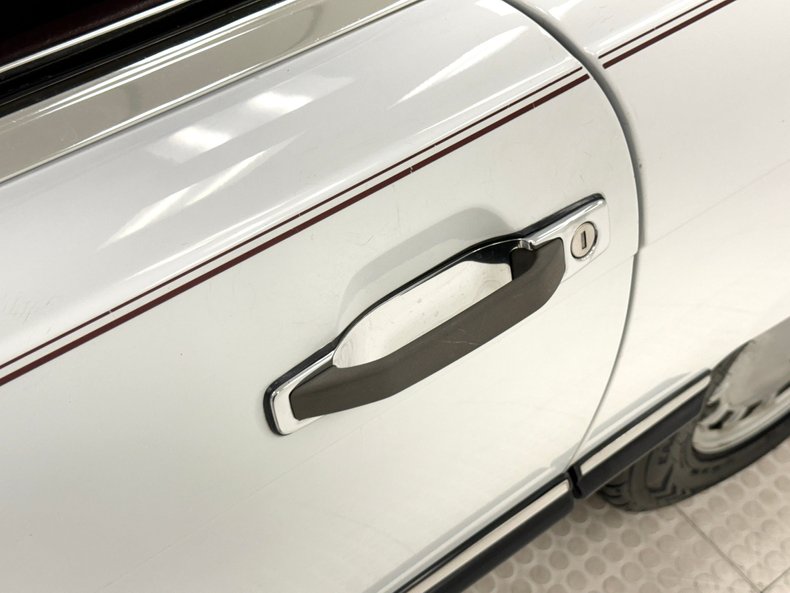 Mercedes-benz-560sl-1987-White-Burgundy-19