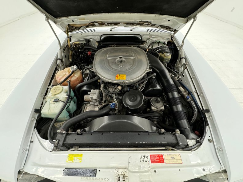 Mercedes-benz-560sl-1987-White-Burgundy-24