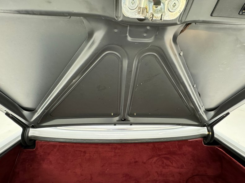 Mercedes-benz-560sl-1987-White-Burgundy-26